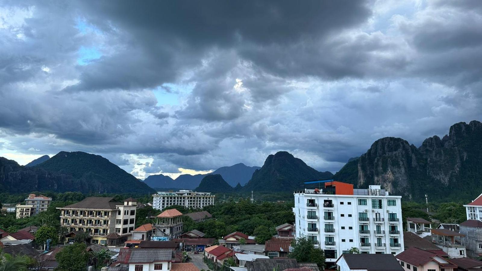 Vang Vieng Topview Hotel 外观 照片